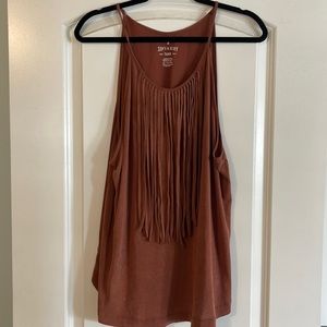 Rust women’s tank with French